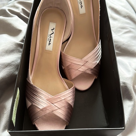 Brand New Nina Light Pink Satin Shoes - Picture 4 of 4